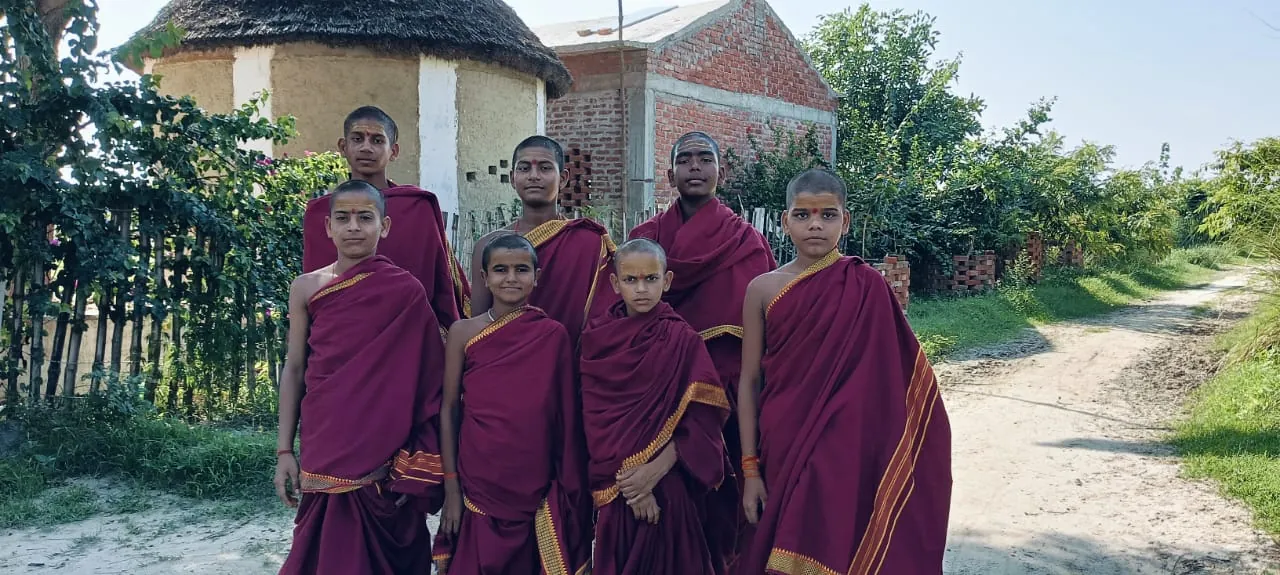 Atus, Agra Gurukul